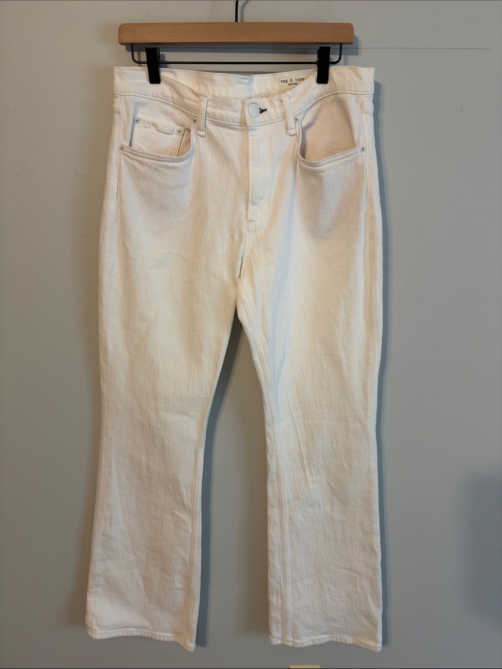 rag & bone NY White boot cut Jean. Peyton Mid-rise. 30 waist.